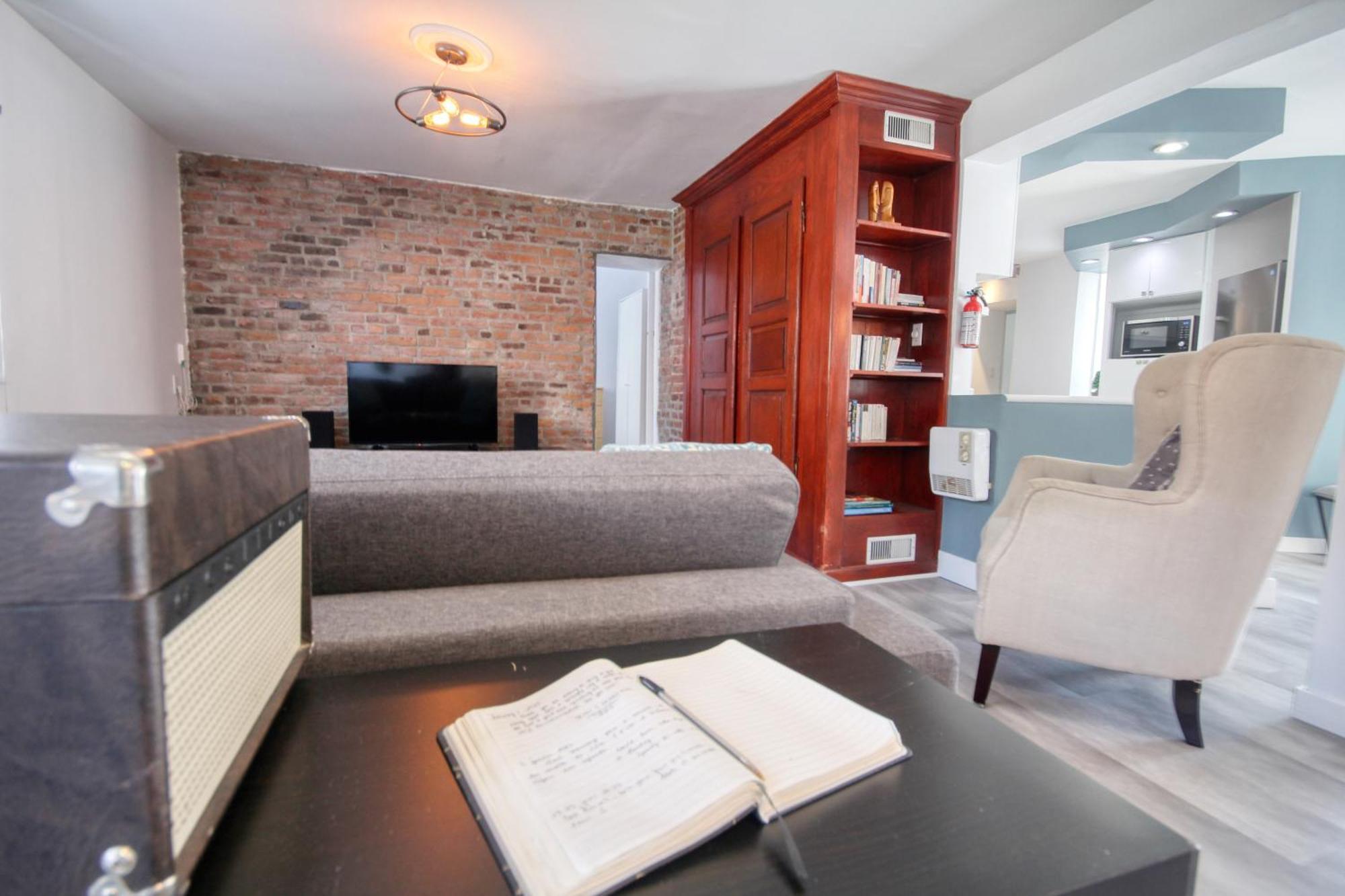 Quebec Grand Appartement By Hebergements Dcl מראה חיצוני תמונה